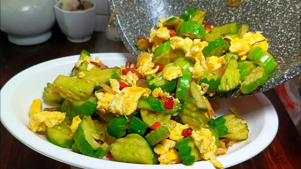 Cara Membuat Oseng Timun Lezat dengan Udang Rebon