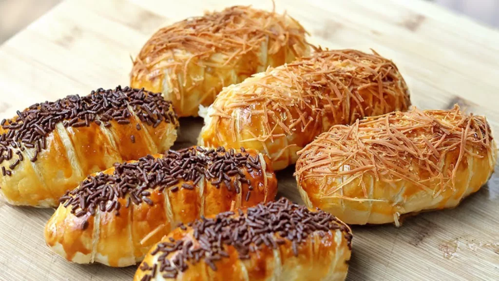 Cara Membuat Pisang Bolen Lilit yang Gurih & Legit untuk Lebaran