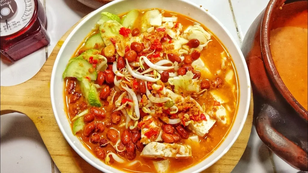 Cara Mudah Membuat Asinan Sayur Bumbu Kacang yang Segar