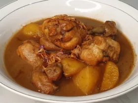 Resep Praktis Semur Ayam dan Kentang untuk Sahur dan Berbuka